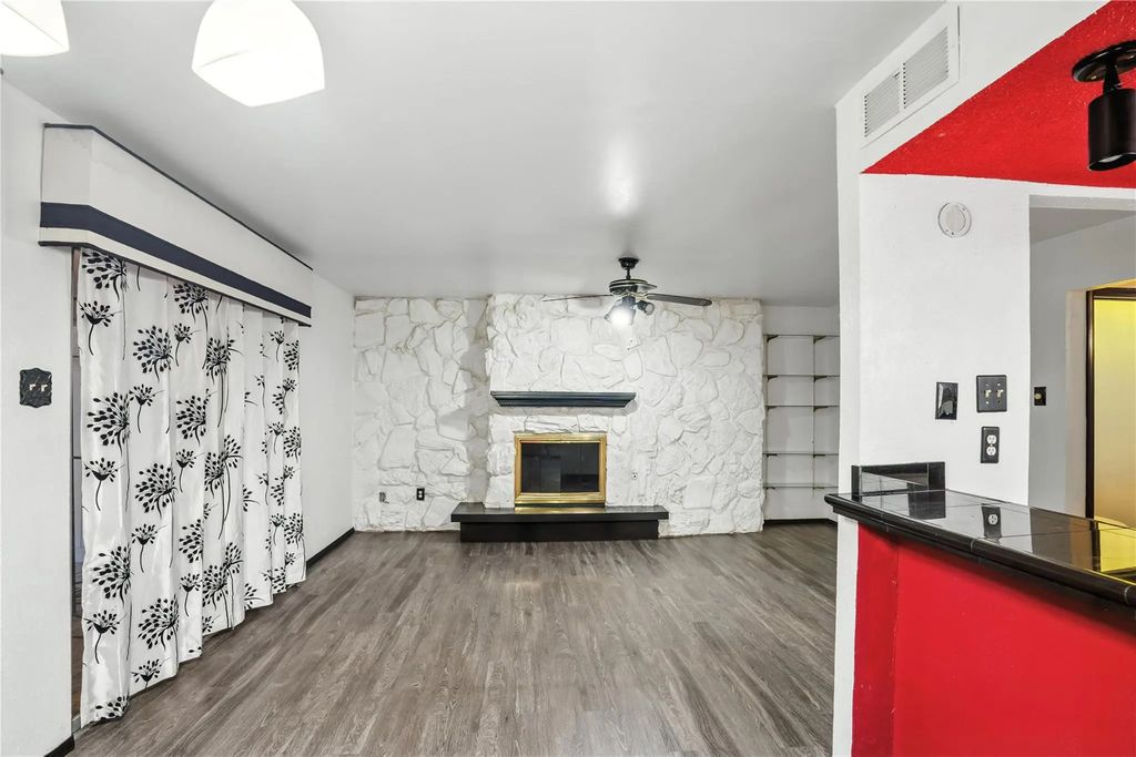 1719 E Grauwyler Road 103, Irving
