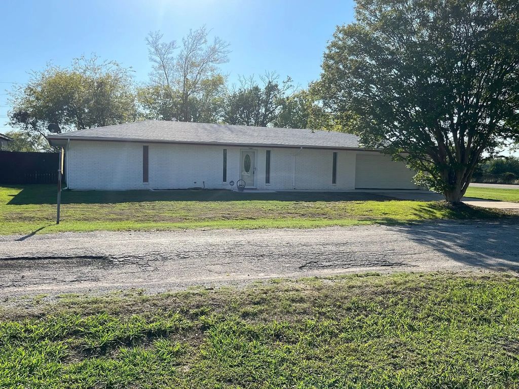 110 Circle Drive, Point