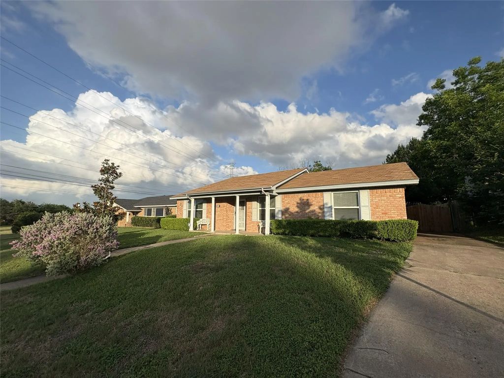6100 Landmark Drive, Waco