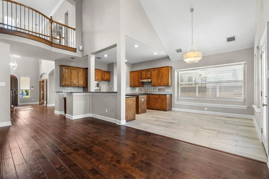 8381 Fullerton Street, Lantana