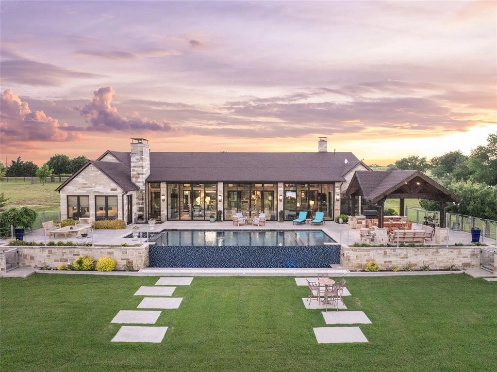 1880 Lone Star Road, Celina