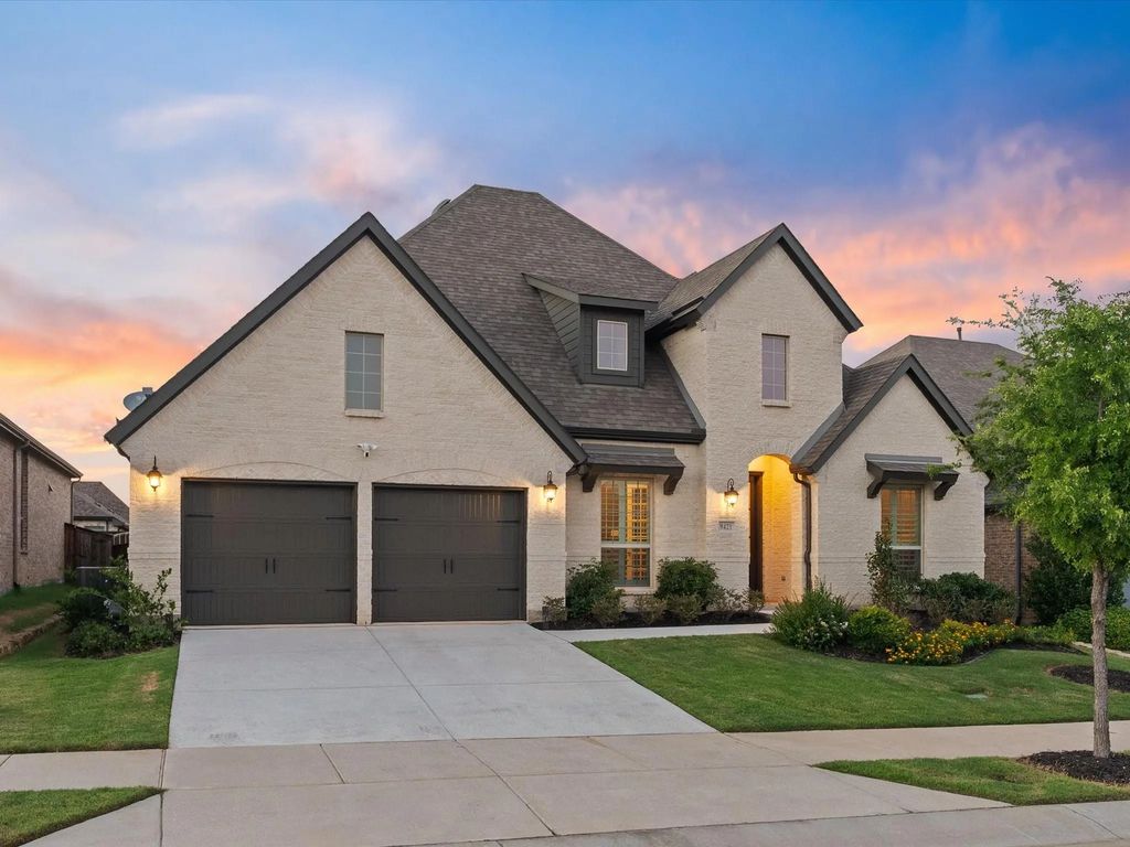 9421 Excursion Drive, Oak Point