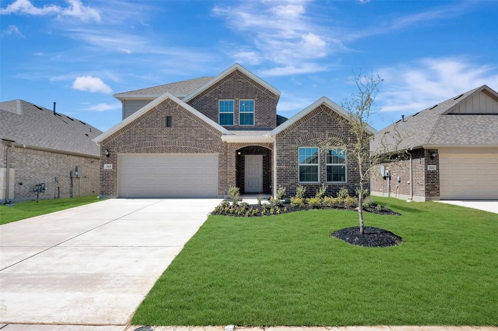 7019 Winecup Lane, Sanger