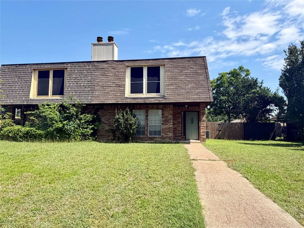 1301 Lovell Drive, Arlington