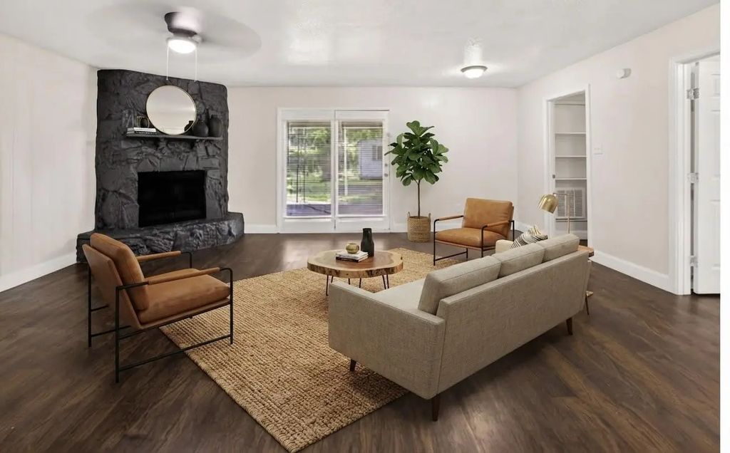 15131 Oakwood Lane, Balch Springs