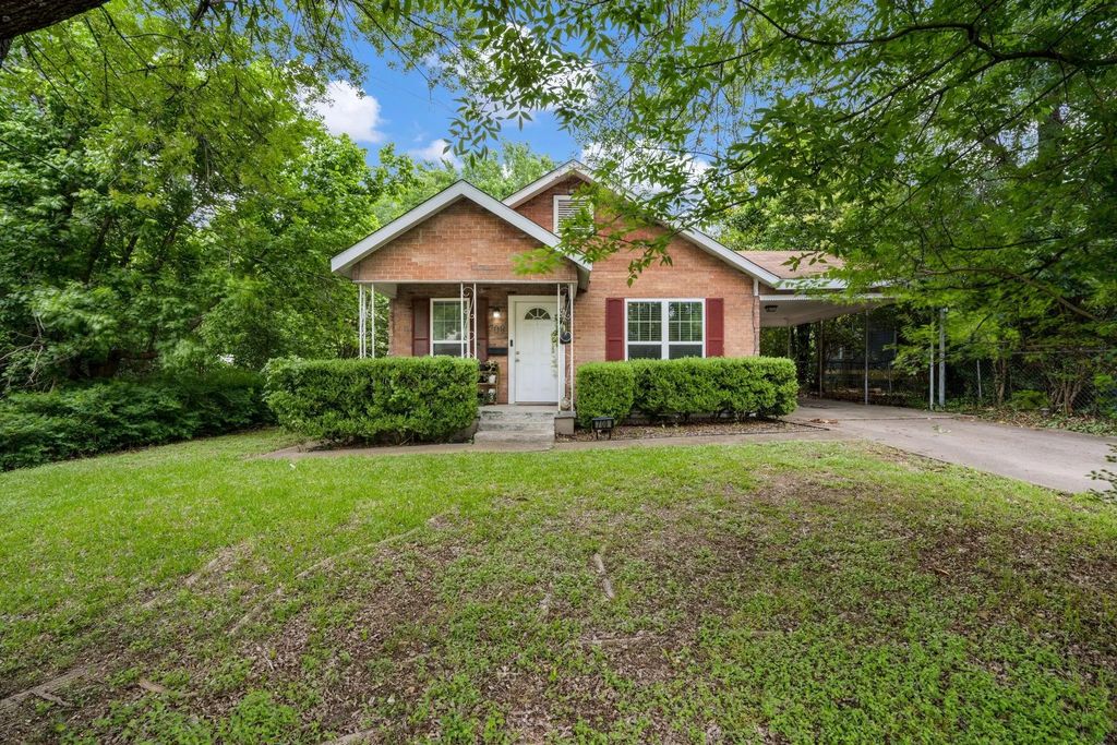 709 Dr Martin Luther King Jr Boulevard, Waxahachie