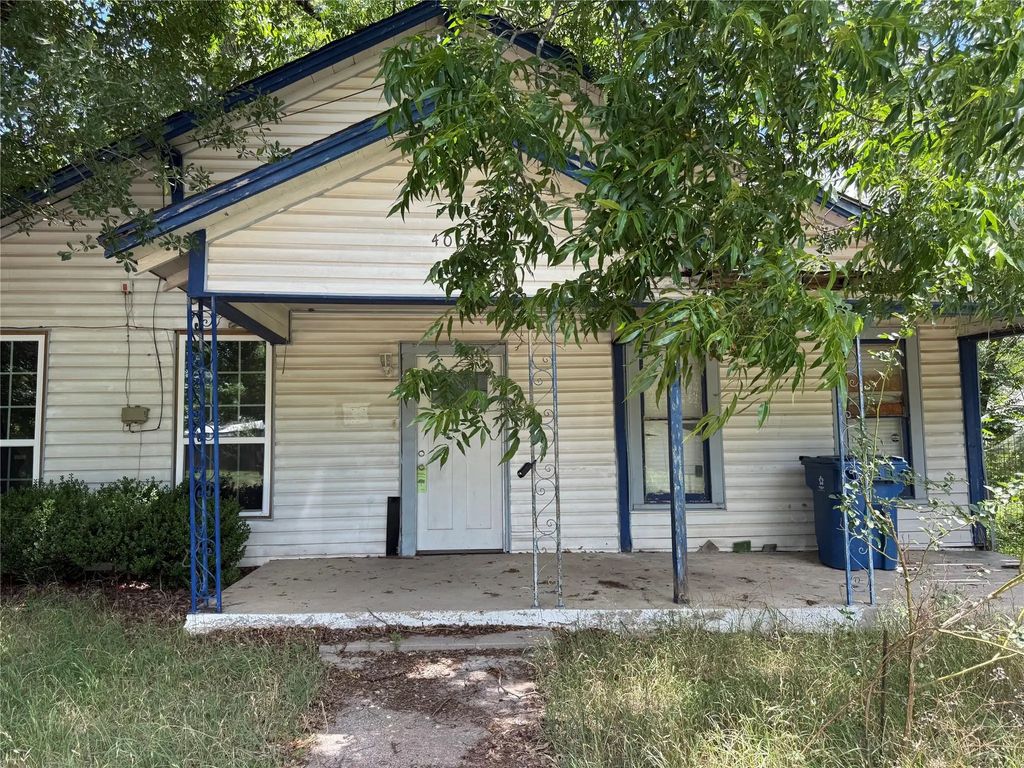 405 S Canton Street, Mexia