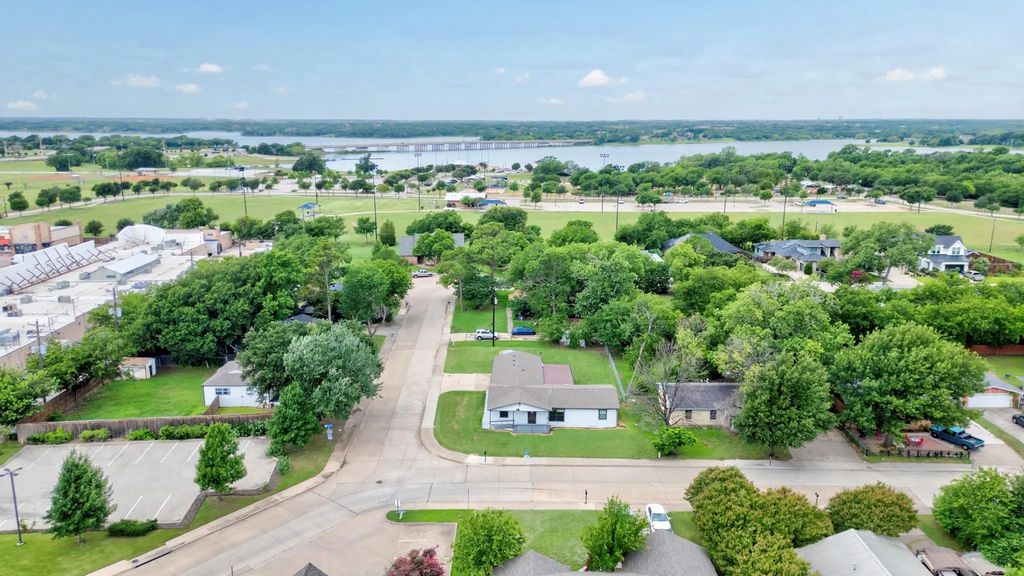 105 E Park Street, Little Elm