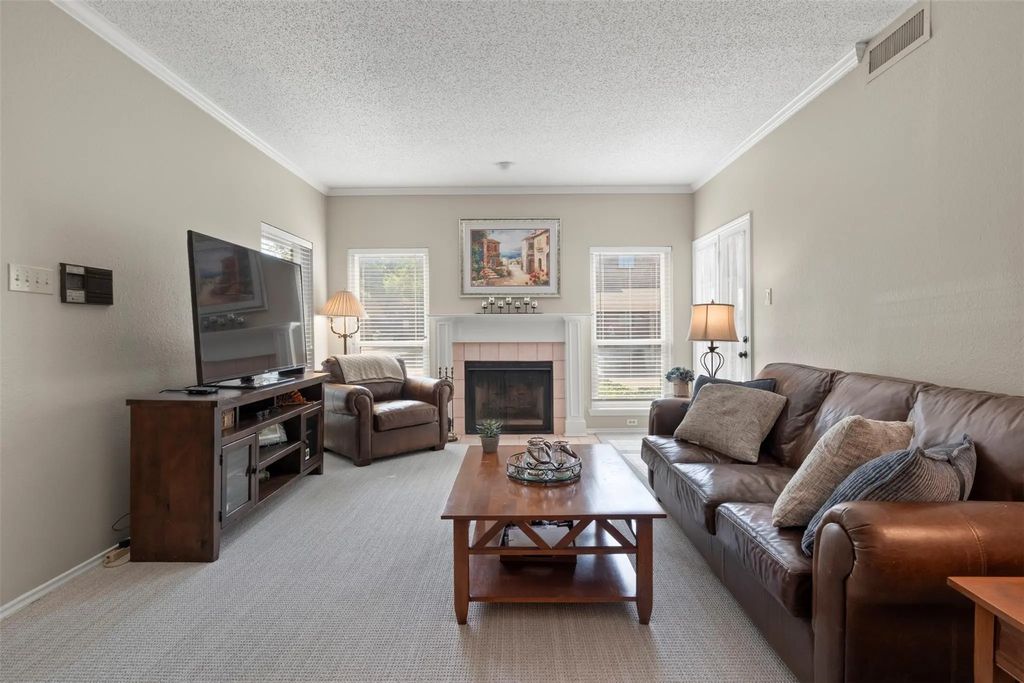 5859 Frankford Road 1101, Dallas