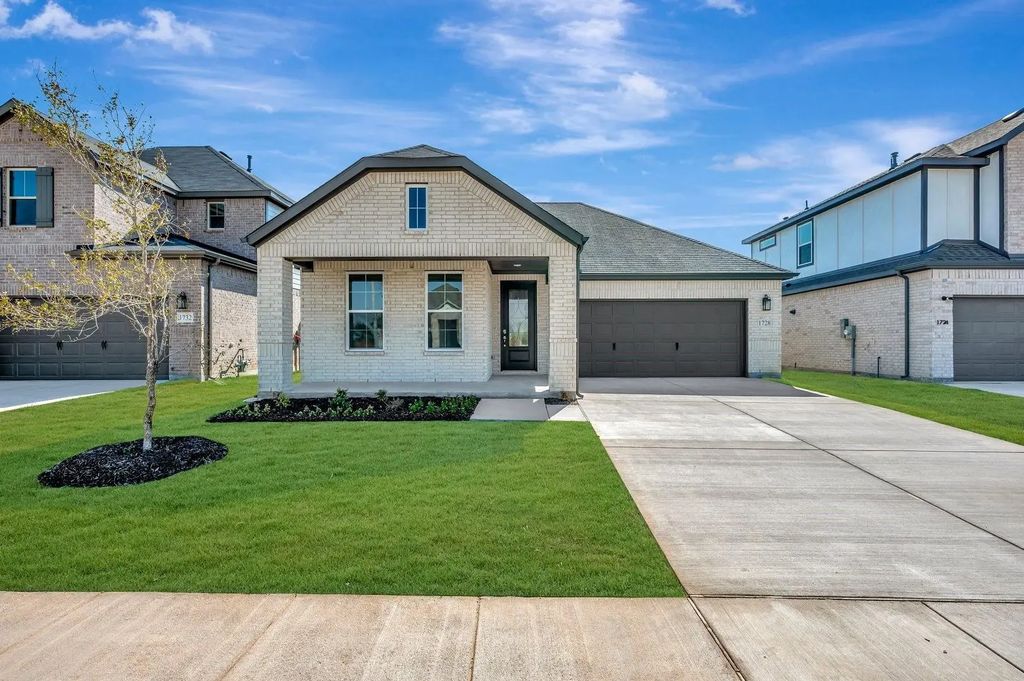 1728 Nesting Robin Lane, Denton