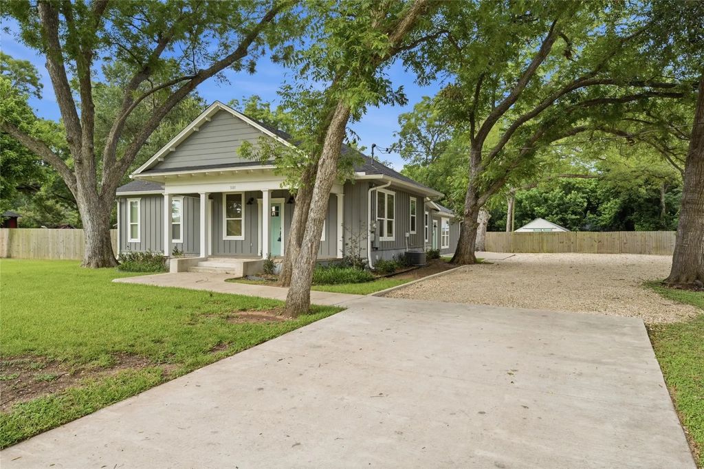 3801 4th Street, Waco