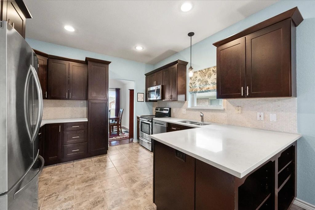 6222 St Leonard Drive, Arlington
