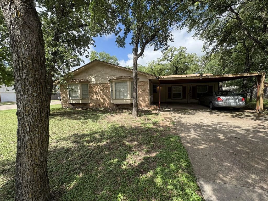 212 S Norma Drive, Lacy Lakeview