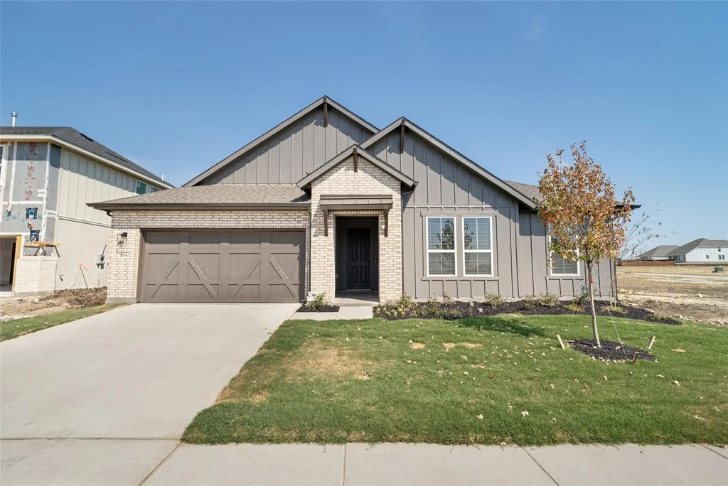 104 Cayenne Road, Aledo