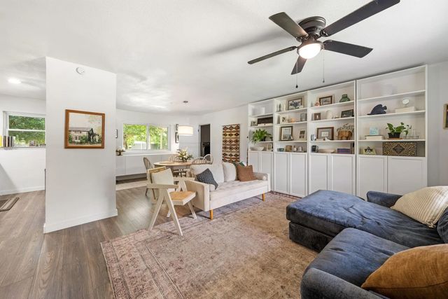2901 Janet Court, Plano