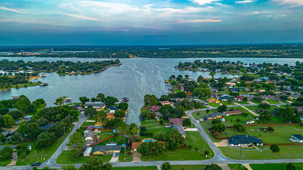 3713 Indian Creek Trail, Granbury