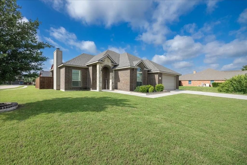304 Hardeman Boulevard, Justin