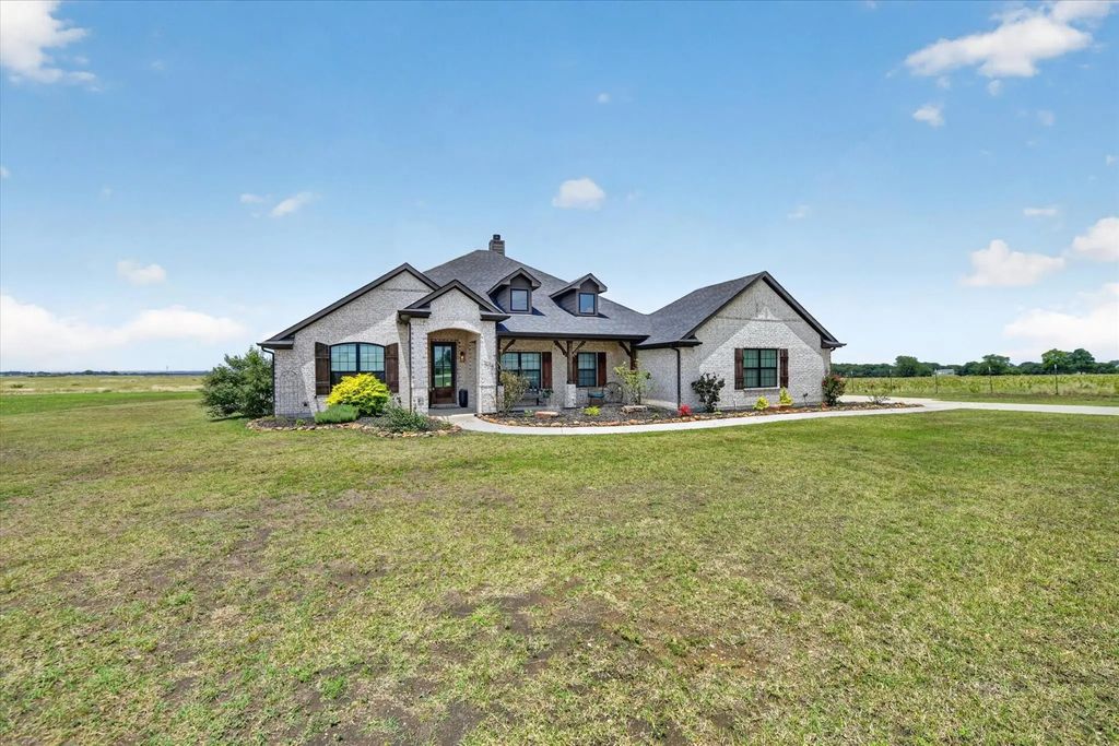 7014 Davidson Road, Sanger