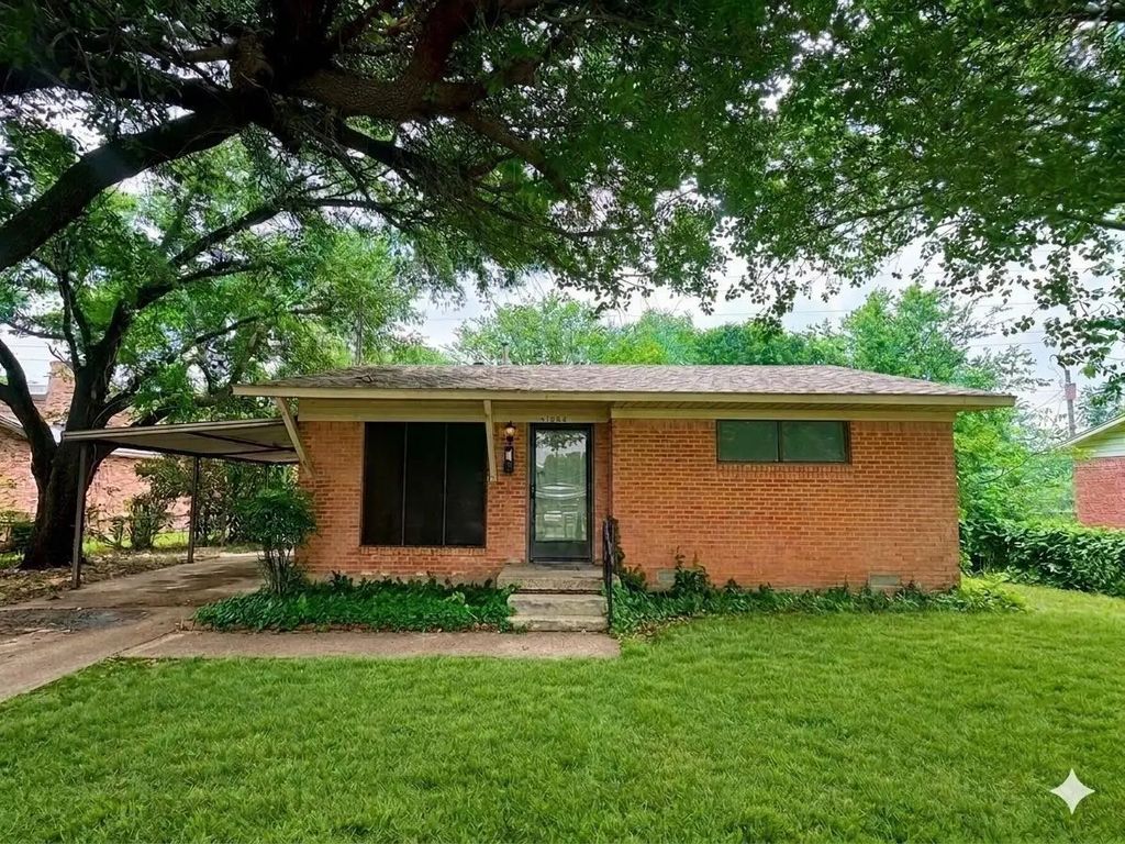 1004 Powell Road, Mesquite