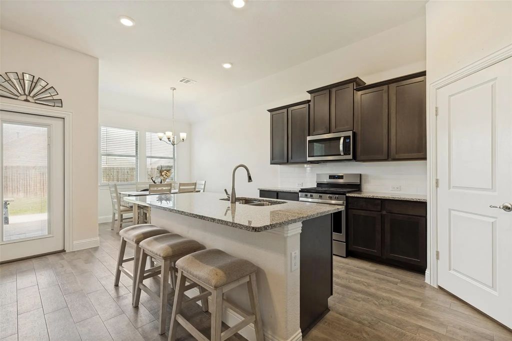 2817 Half Moon Road, Aubrey