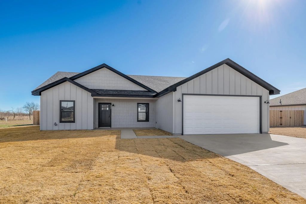 816 Ruger Drive, Clyde
