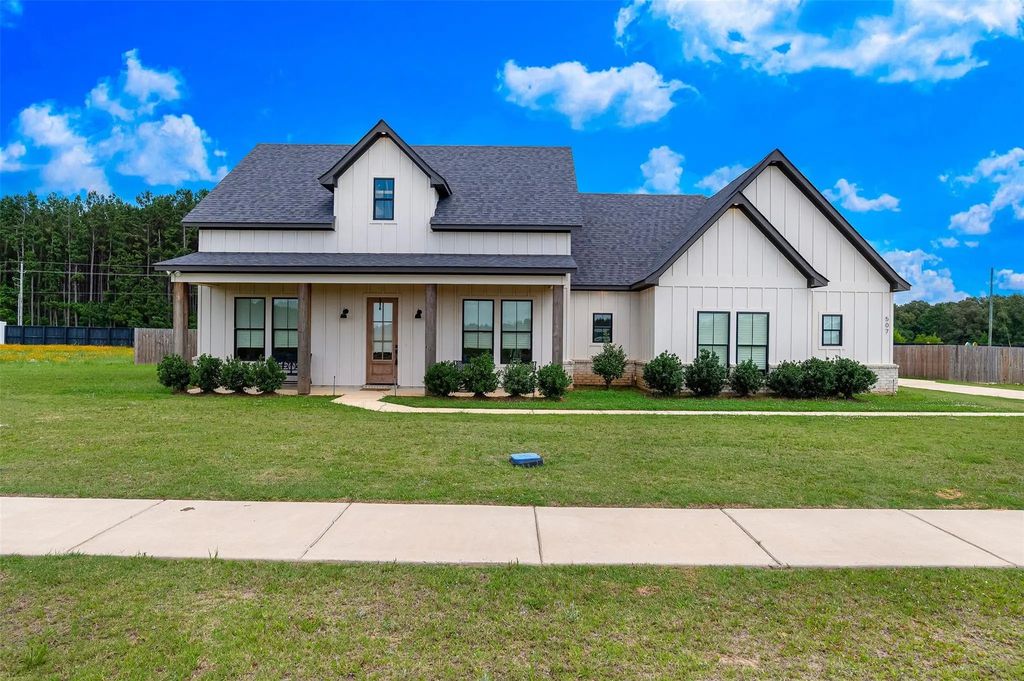507 Hazel Park, Gloster