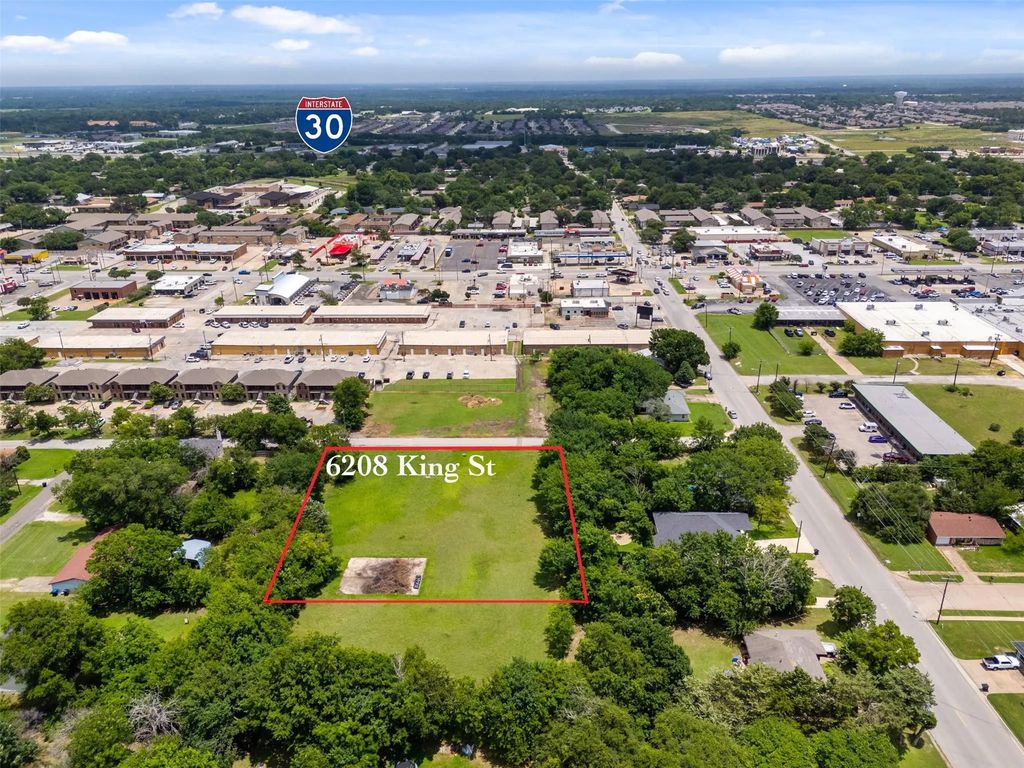 6208 King Street, Greenville