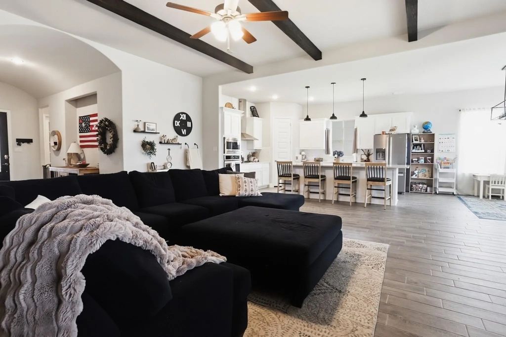 910 Park Vista Drive, Justin