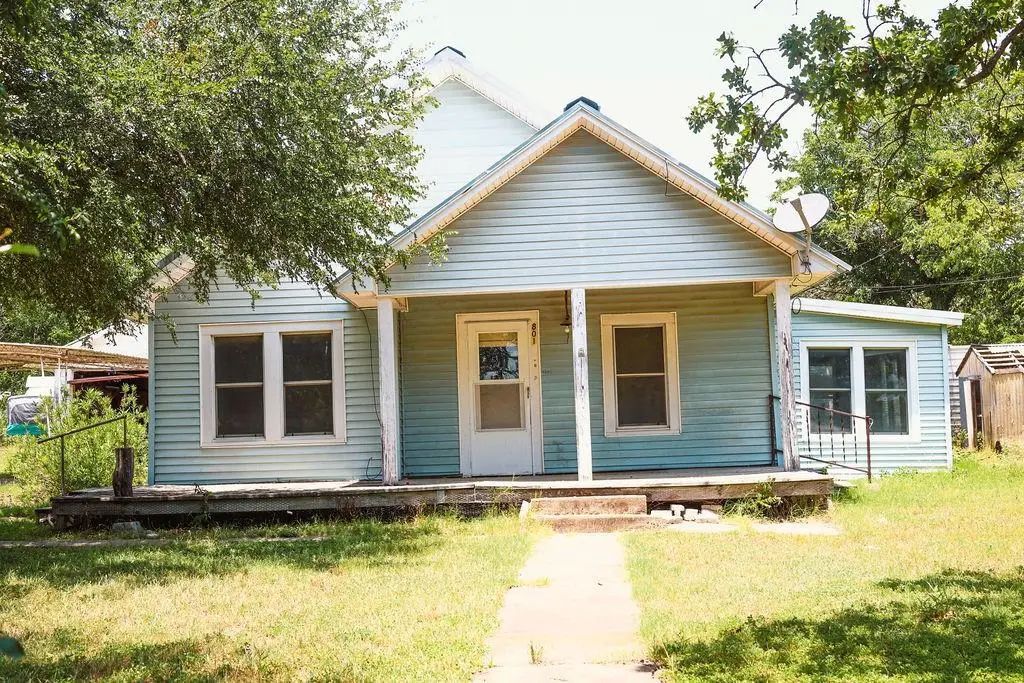 801 E Walcott Avenue, Comanche