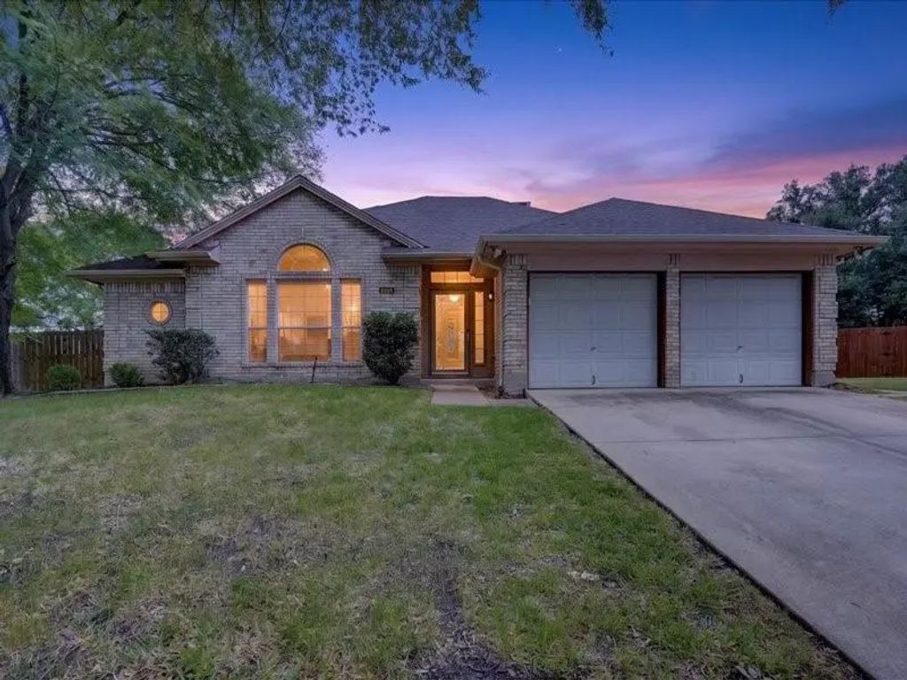5400 Turtle River Court, Fort Worth