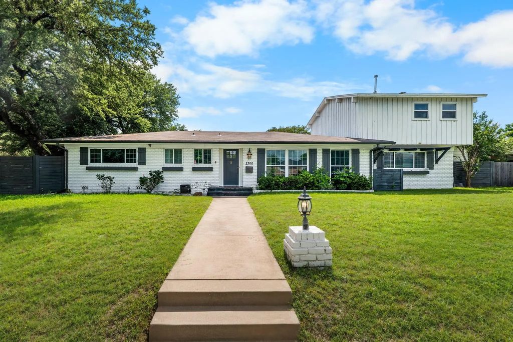 2300 Mount Carmel Drive, Waco