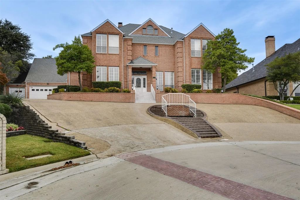 2121 Shari Lane, Garland