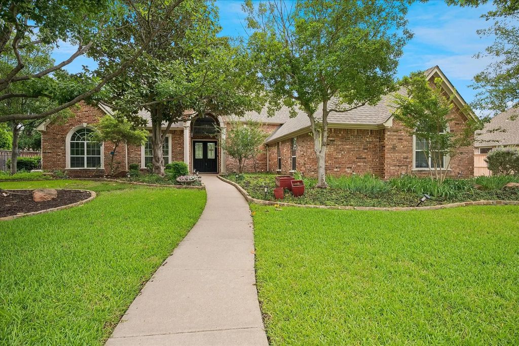 8308 Thistle Court, North Richland Hills