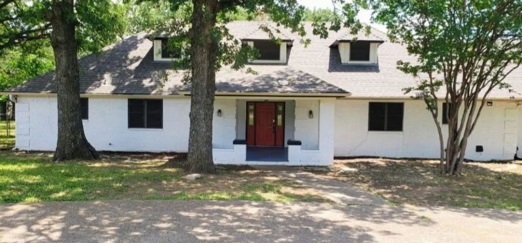 2524 Mockingbird Road, Burleson