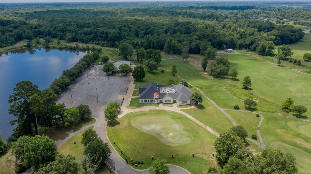 52 Golf Club Drive, Haughton