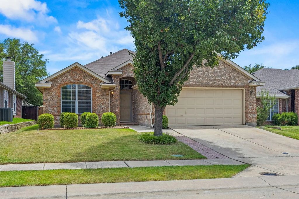 9313 Norfolk Lane, McKinney