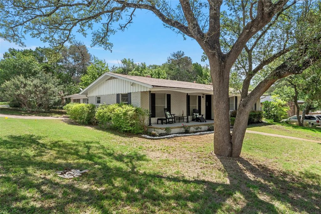 357 Sharron Drive, Woodway