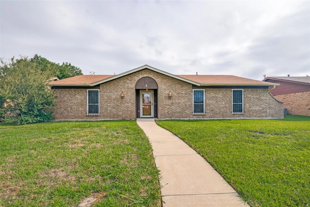 527 Dinalynn Street, Mesquite