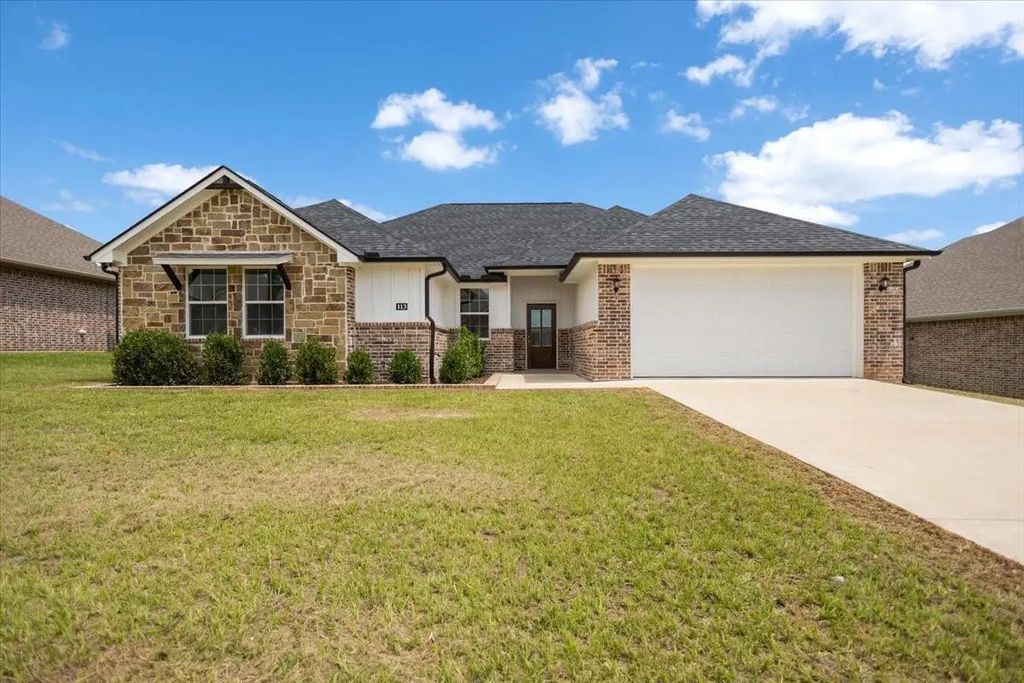 113 Hay Meadow Drive, Winona