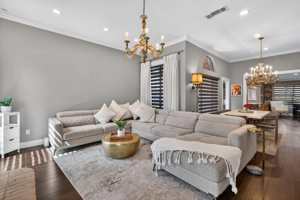 6928 Mountain Cedar Lane, Dallas