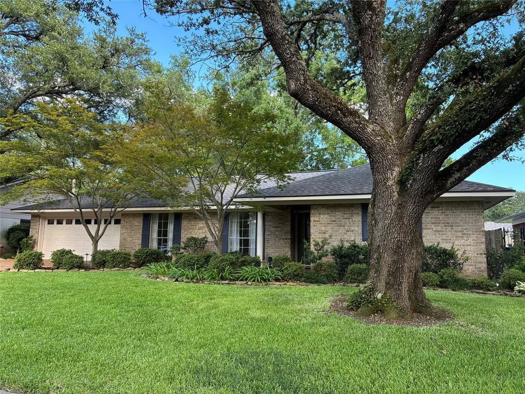 7317 Camelback Drive, Shreveport