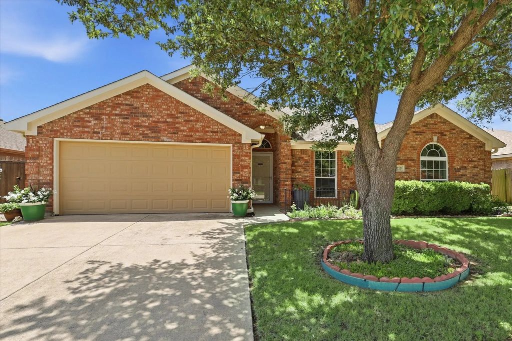 213 Mckamy Boulevard, Denton