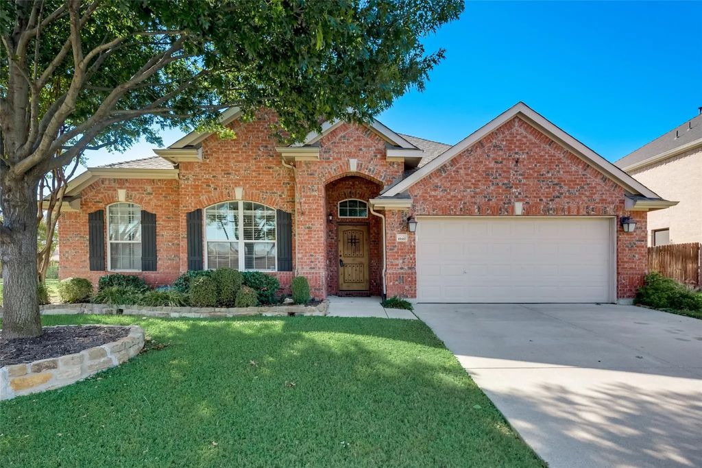 15417 Landing Creek Lane, Fort Worth
