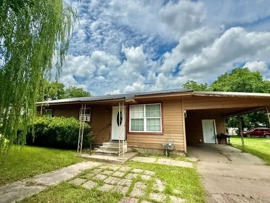 805 W 3rd Street, Clarksville