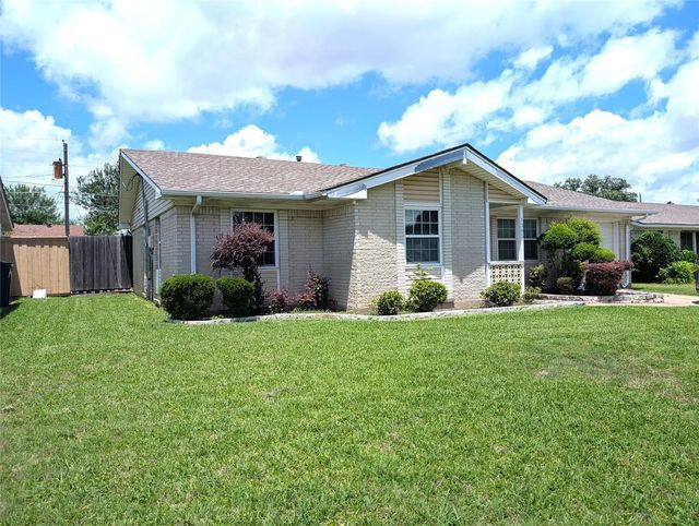 1305 Glenville Drive, Garland