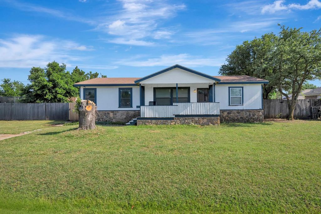 305 Branson Road, Roanoke