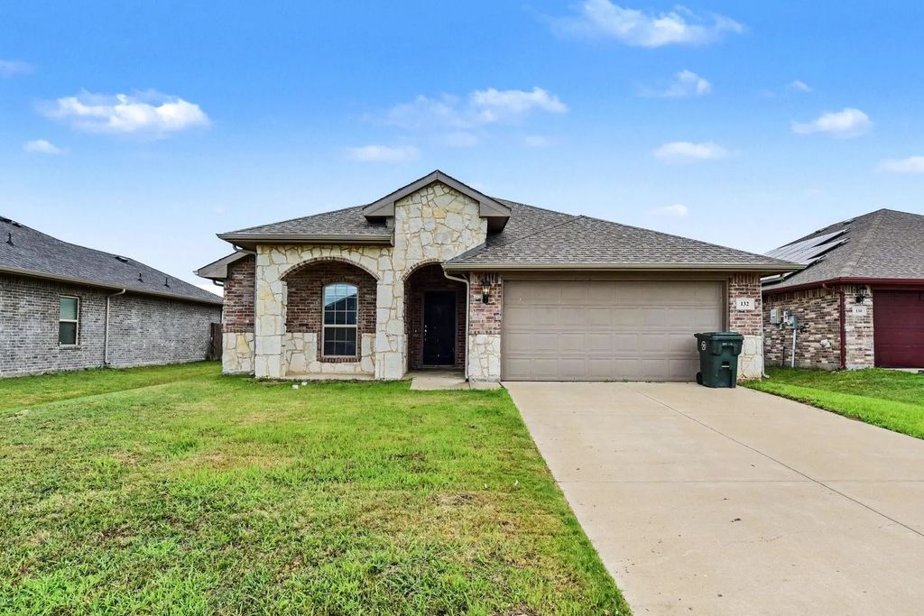 132 Willowbend Loop, Mabank