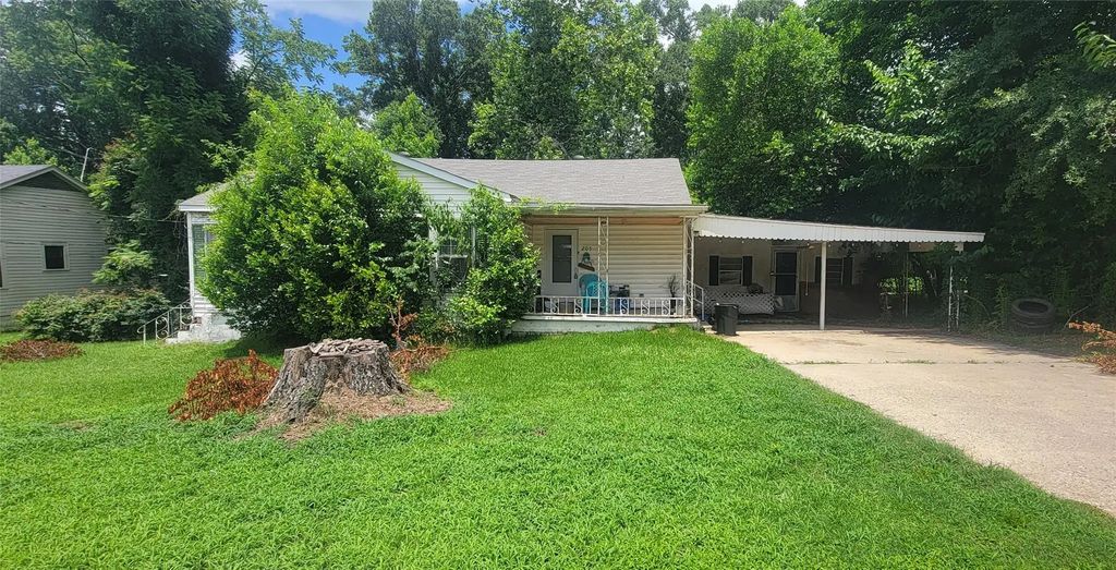 205 Beck Street, Minden