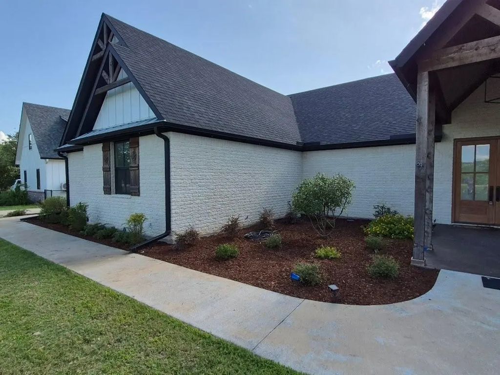 480 County Road 1927, Yantis