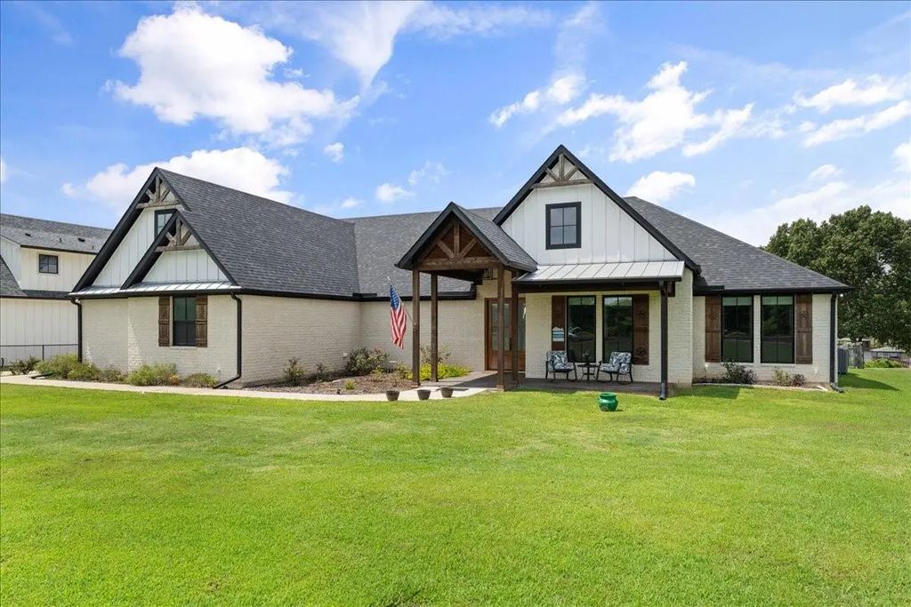 480 County Road 1927, Yantis